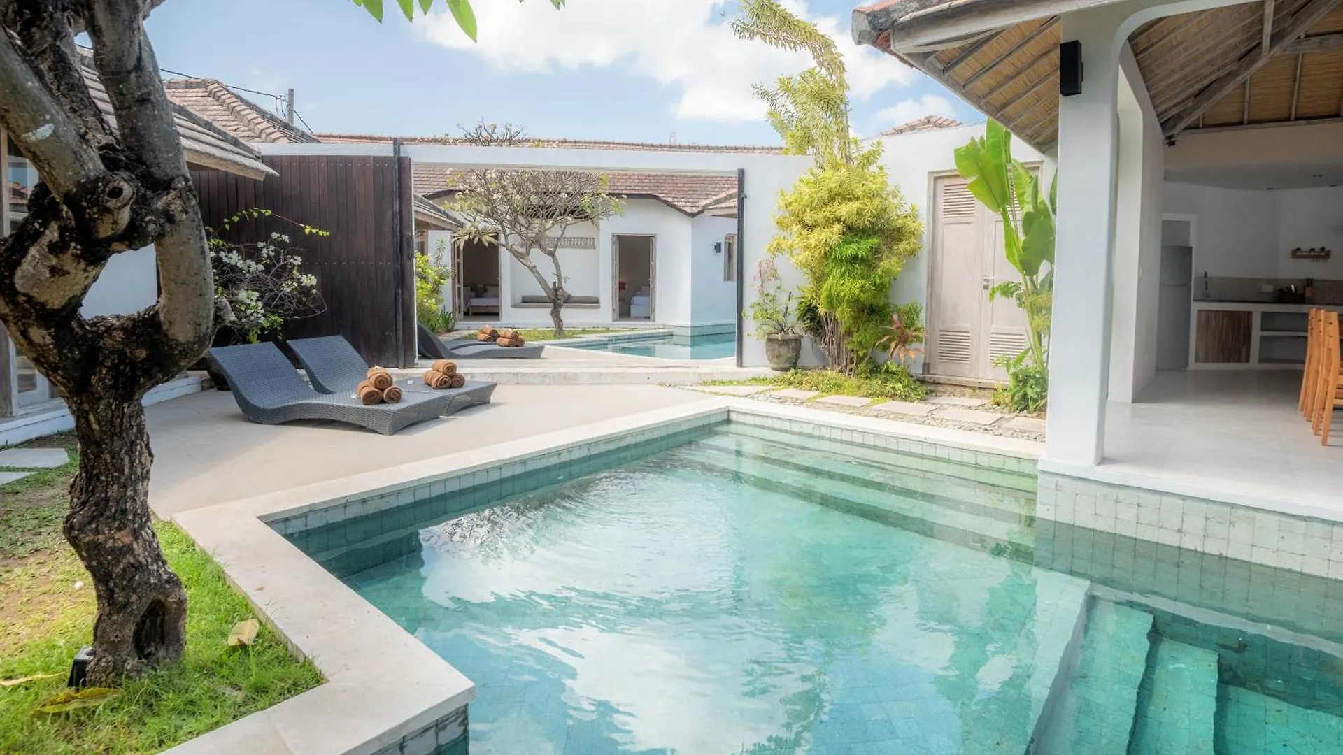 Villa Dipta contacts