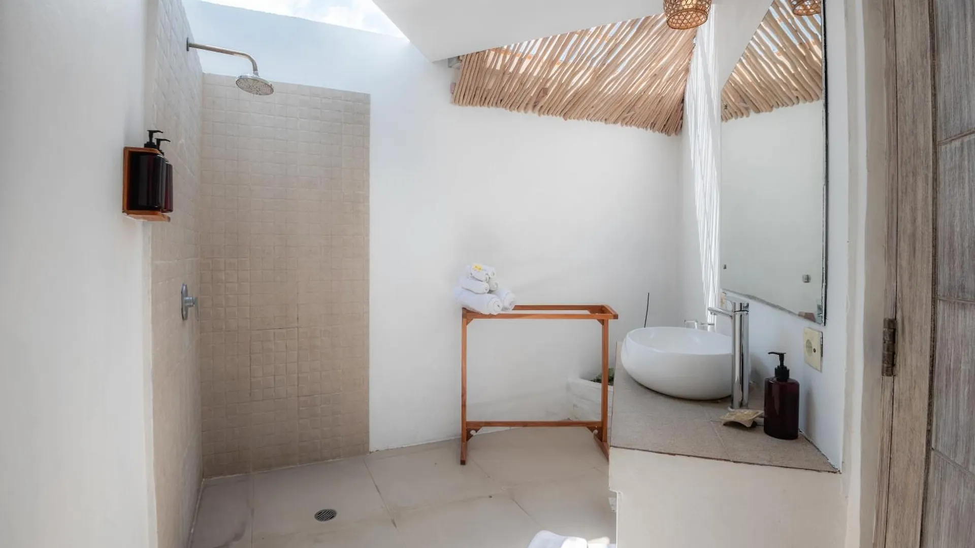 Villa Dipta Seminyak  0*, Seminyak (Bali) Indonesia